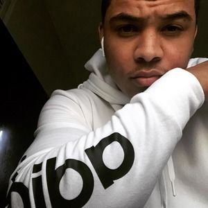 Meet your Posher, Max